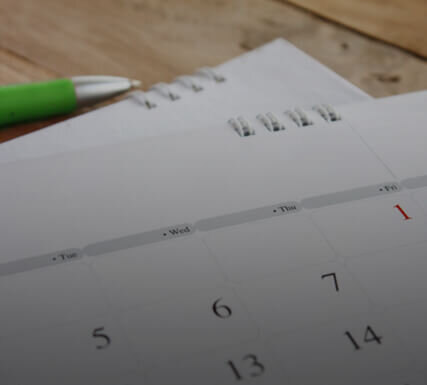 Terminkalender am Tisch